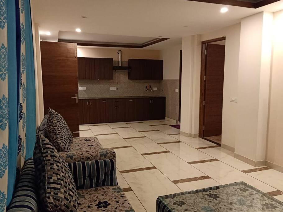Pine Peak Villa Kasauli Exterior photo