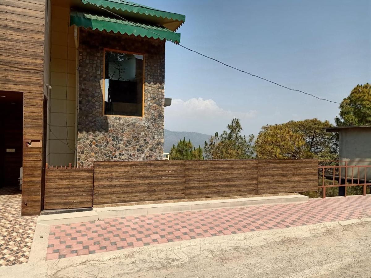 Pine Peak Villa Kasauli Exterior photo