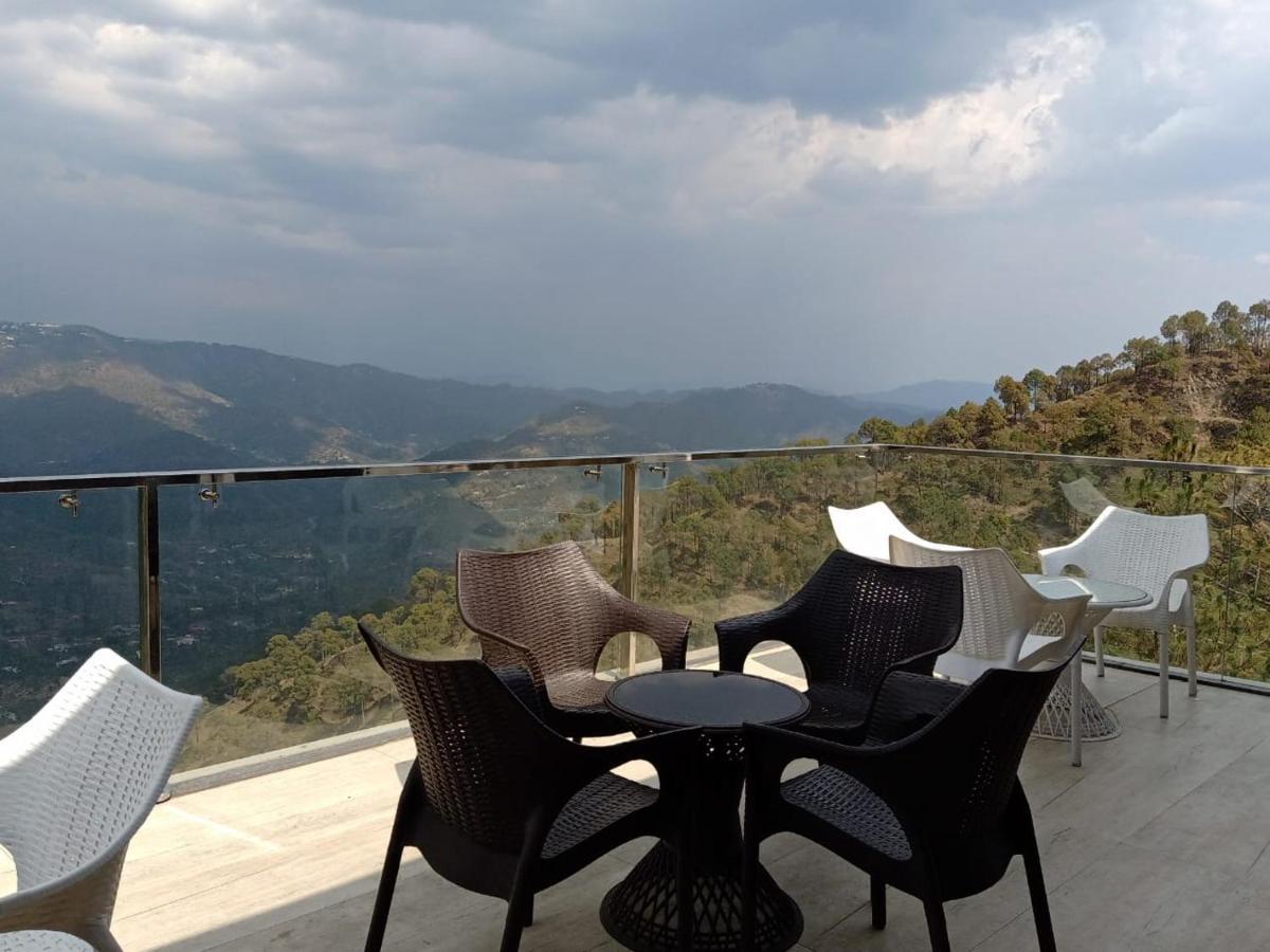 Pine Peak Villa Kasauli Exterior photo