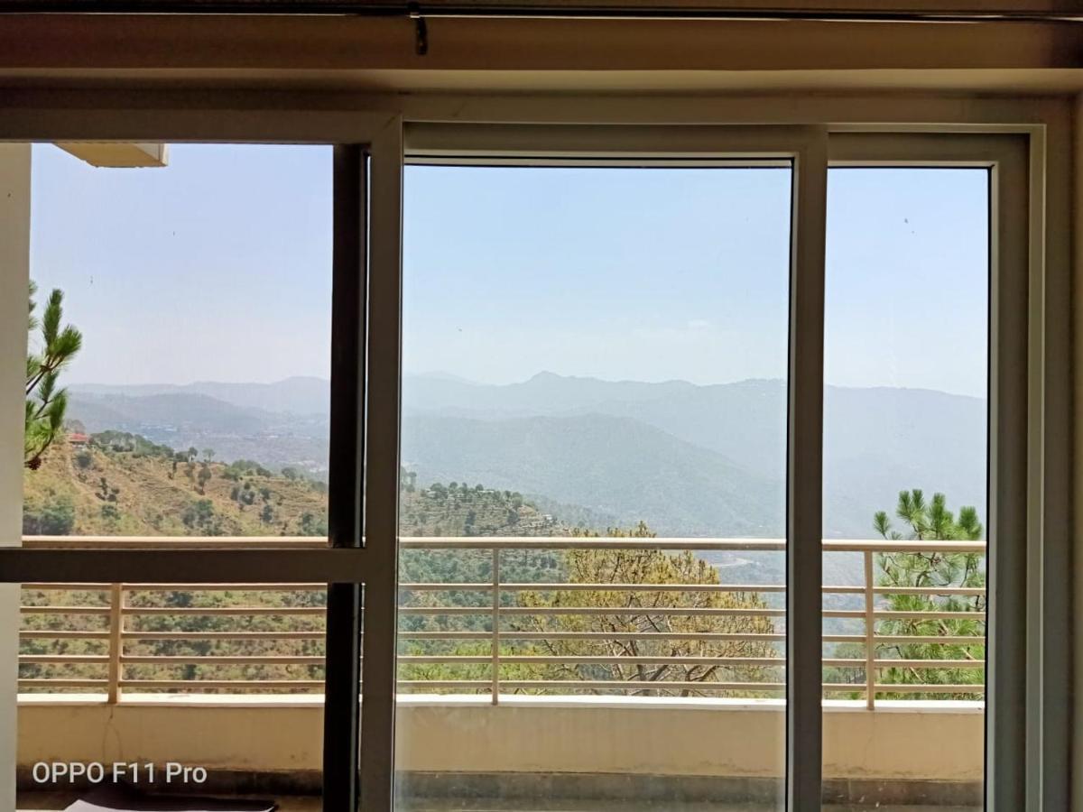 Pine Peak Villa Kasauli Exterior photo